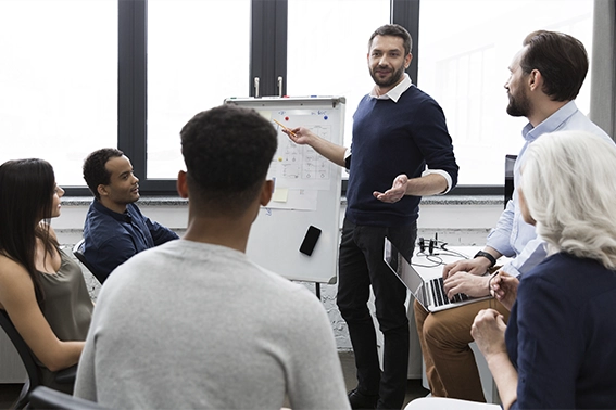 Treinamentos corporativos para empresas lideres e equipes